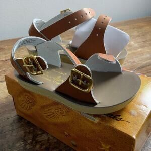 Sun San Saltwater Surfer Sandals NIB Tan size 6
